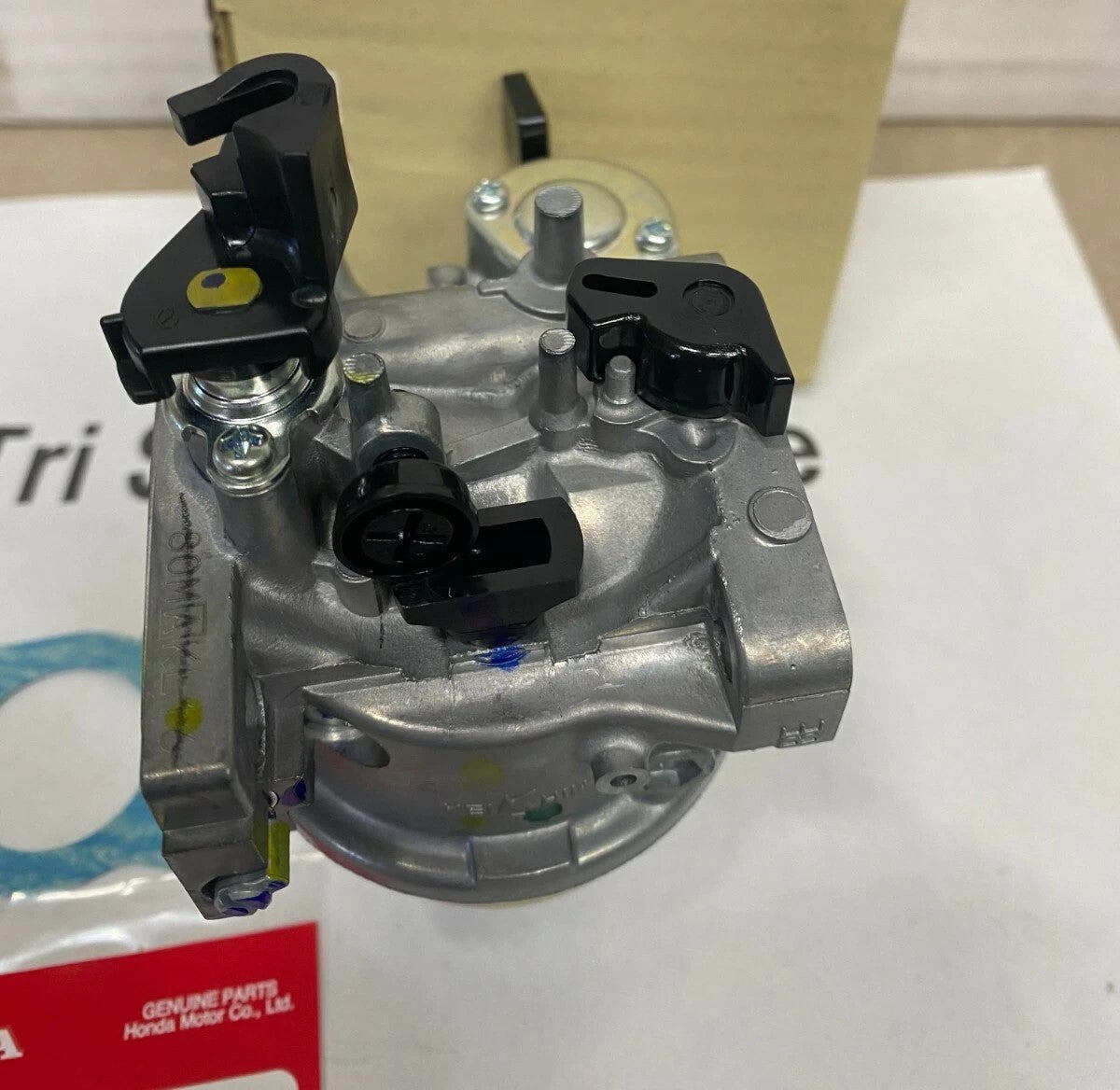 OEM Honda Carburetor 16100-Z8T-911 w/ Mounting Gaskets GX340 Engines