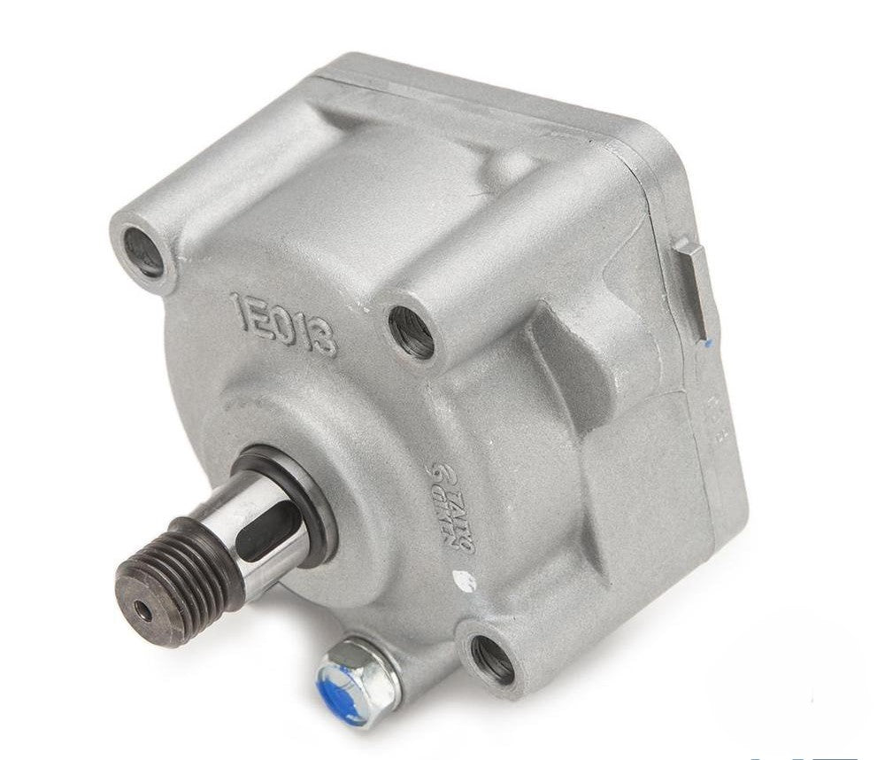 Genuine OEM Kubota Oil Pump w/ Gasket 1E013-35013