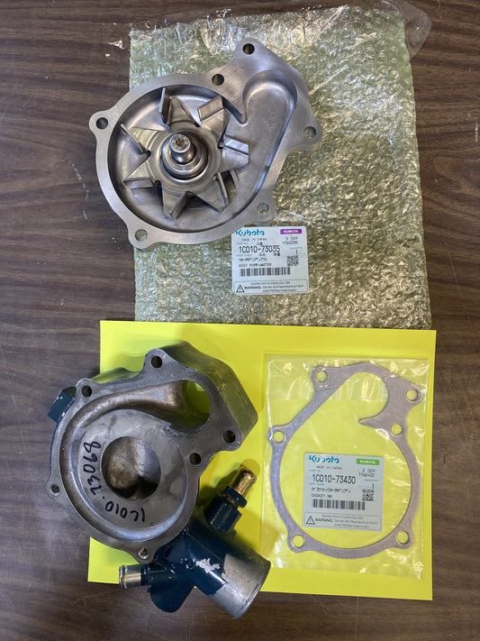 KUBOTA ENGINE WATER PUMP & SUPPORT FOR V3300 V3600 V3800 WG3800 OEM
