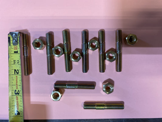 EXHAUST STUDS & BRASS NUTS FOR DEUTZ ENGINES 4 CYLINDER